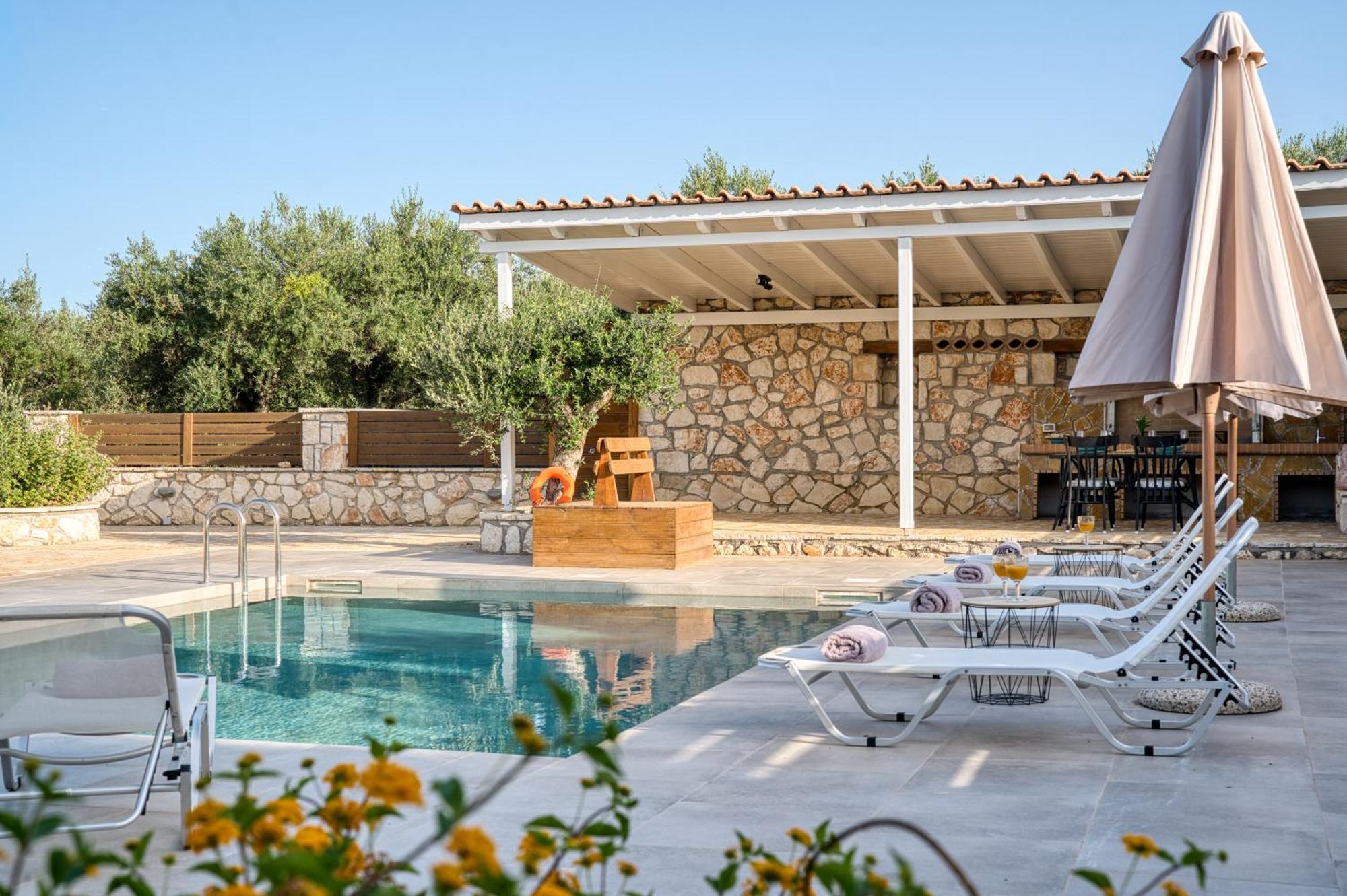 Astarte Villas - Astra Private Villas With Pool วาซิลิคอส ภายนอก รูปภาพ